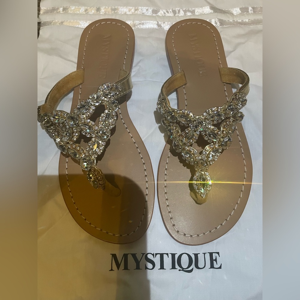 Mystique Boston Sandals Sz 7 NEVER WORN.